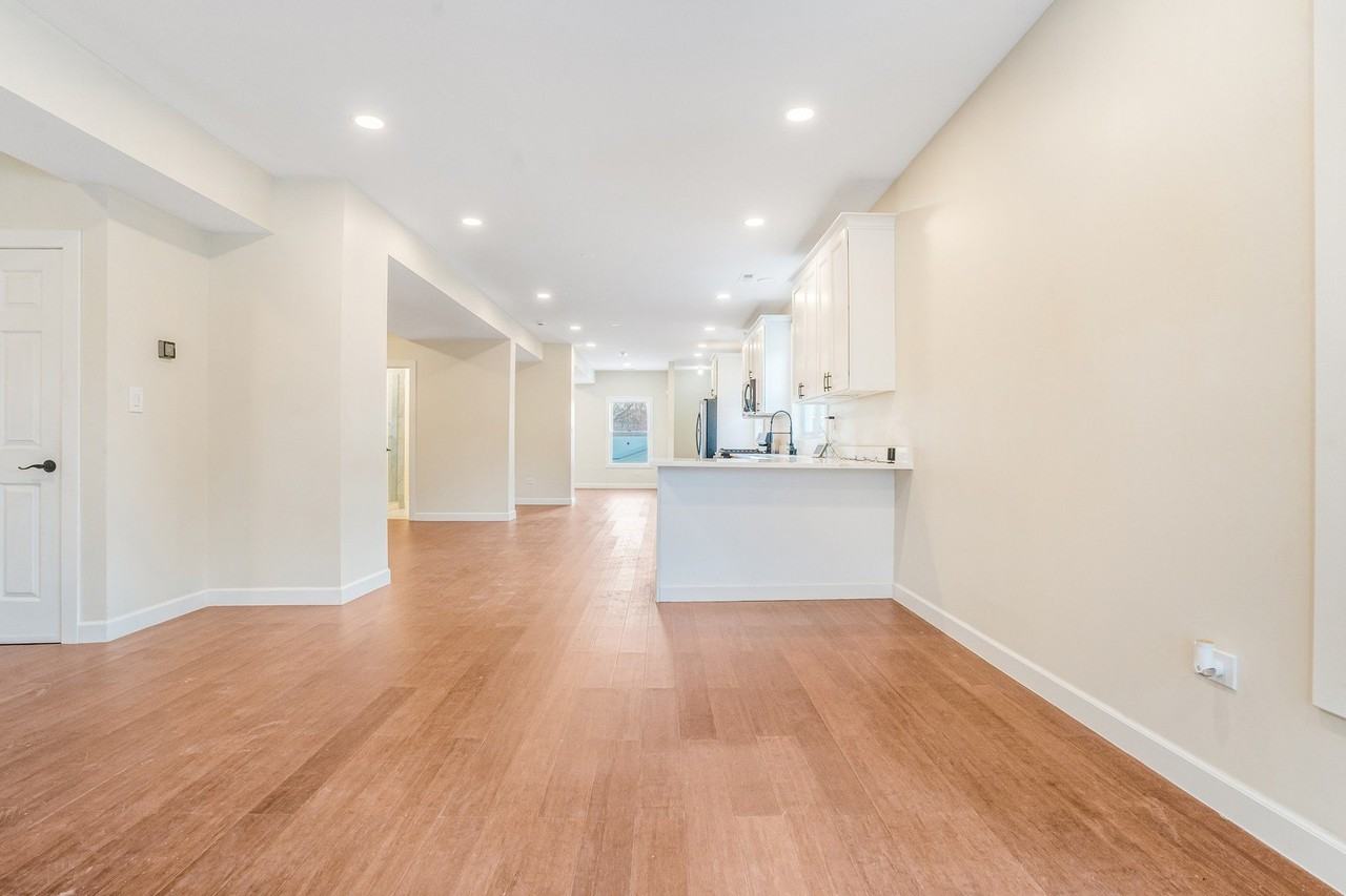 4019 N Tripp Ave Unit 1 #1 - Photo 4 of 20