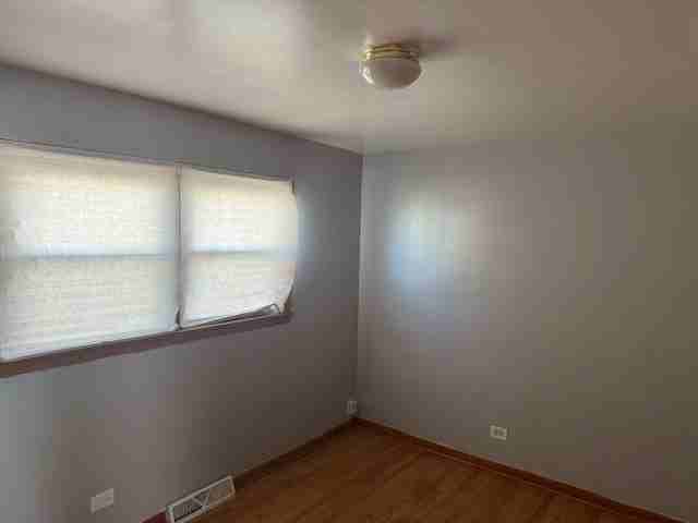 9855 S California Ave - Photo 3 of 8