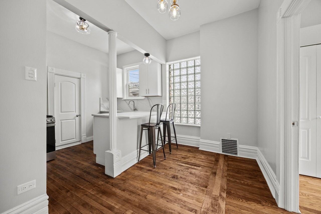 3214 W Division St Unit 2 #2 - Photo 5 of 14