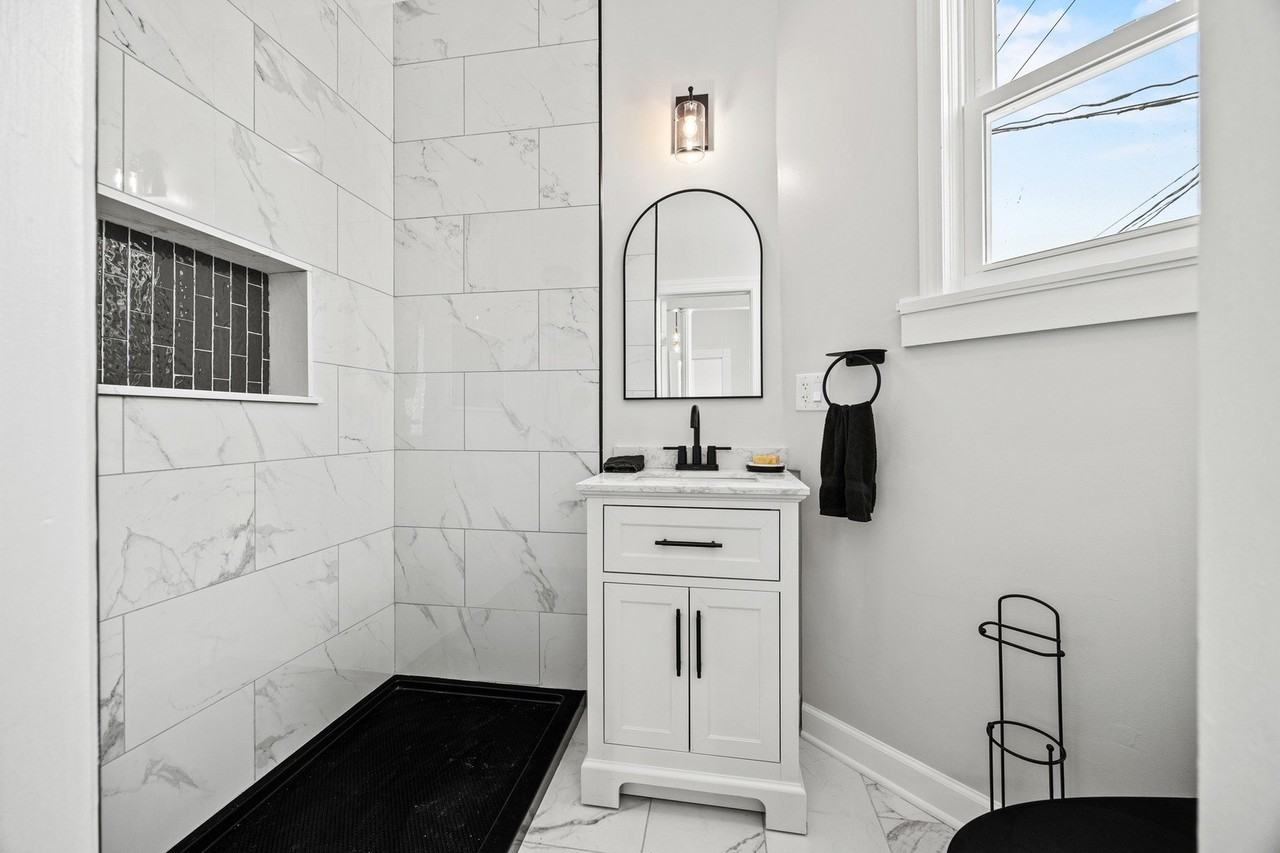 3214 W Division St Unit 2 #2 - Photo 6 of 14