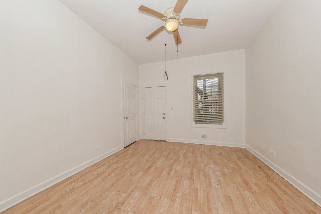 2242 W 19th St Apt 1r #1R - Photo 4 of 13