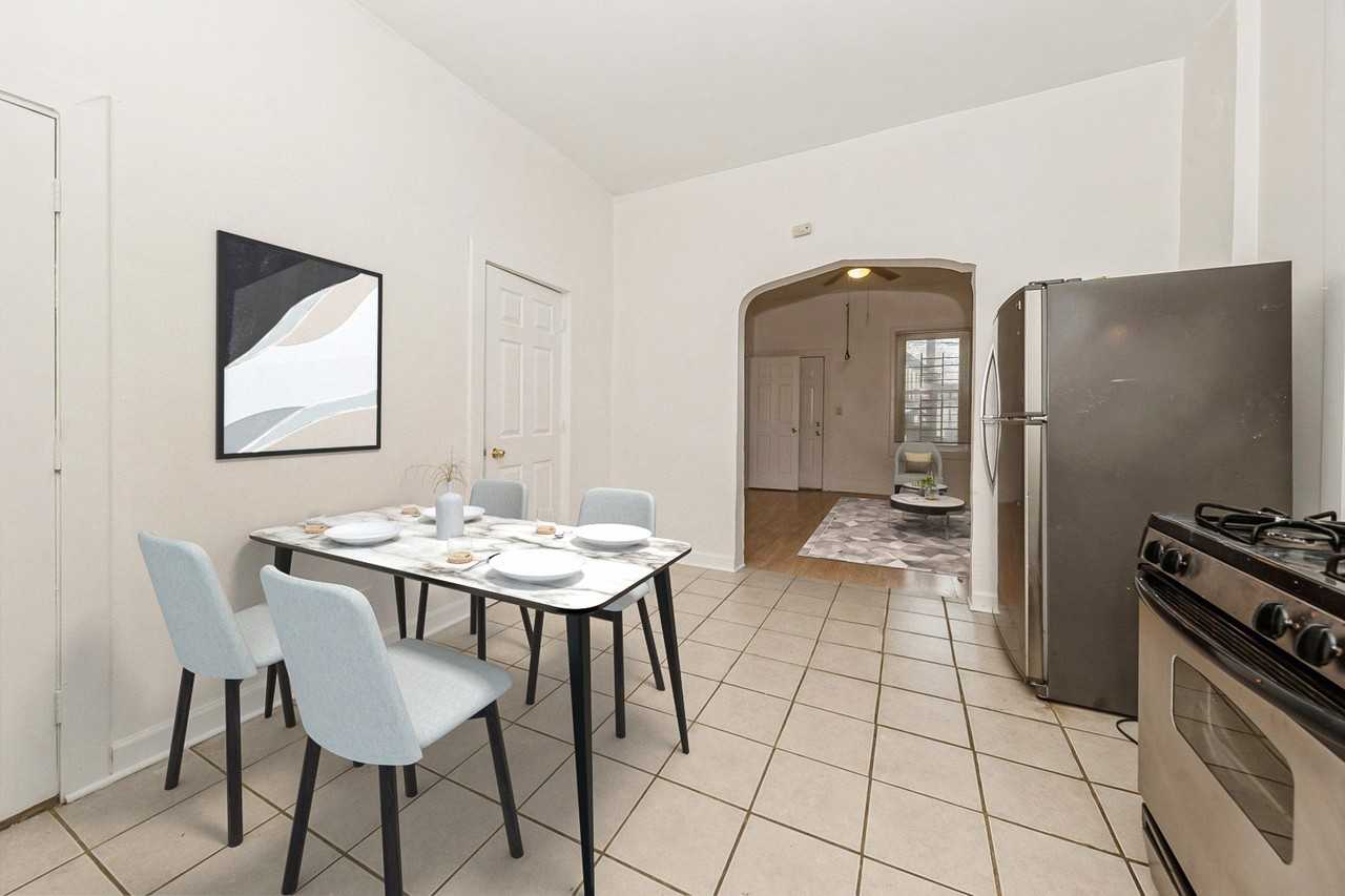 2242 W 19th St Apt 1r #1R - Photo 5 of 13