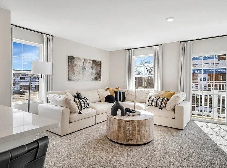 367 Bridgeview Ct Unit 367 #367 - Photo 4 of 26