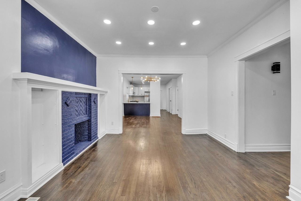 7835 S Laflin St - Photo 5 of 43