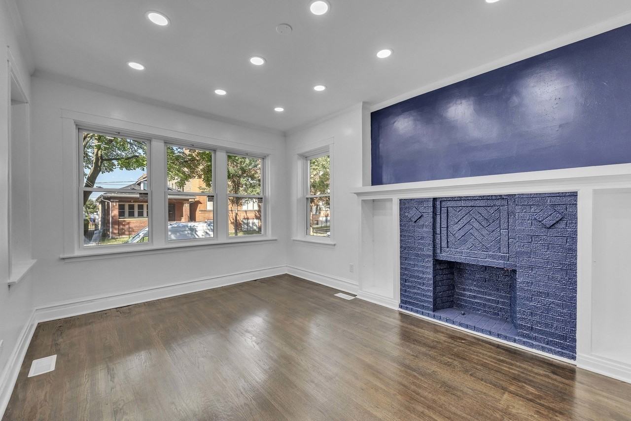 7835 S Laflin St - Photo 6 of 43