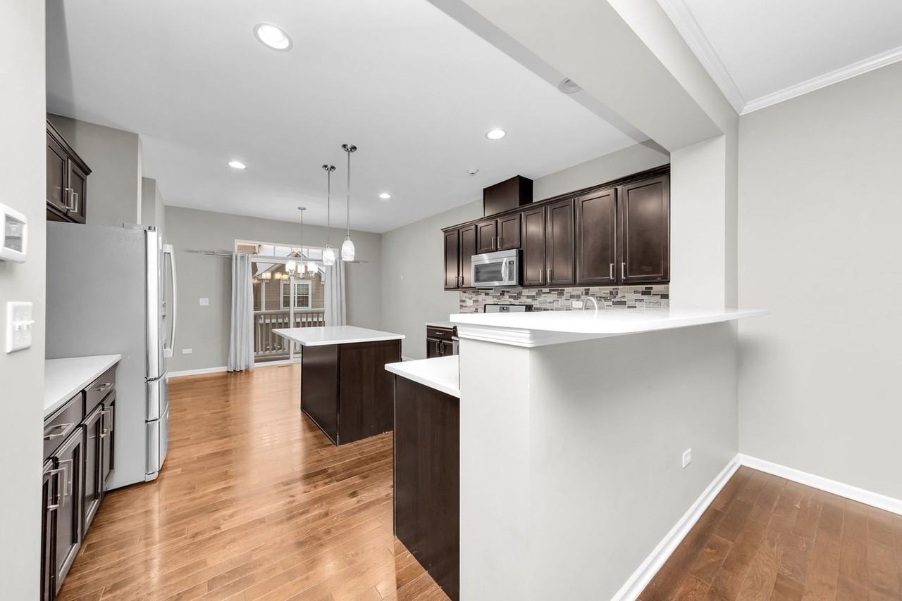 2525 Dunraven Ave - Photo 5 of 17