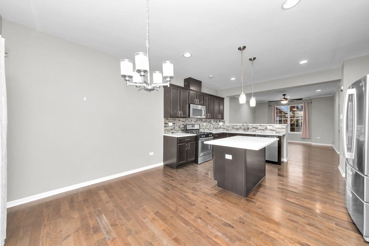 2525 Dunraven Ave - Photo 6 of 17