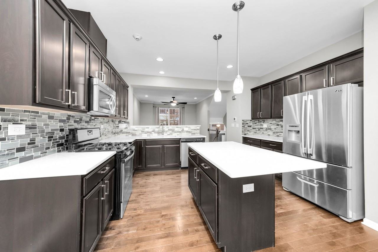 2525 Dunraven Ave - Photo 7 of 17