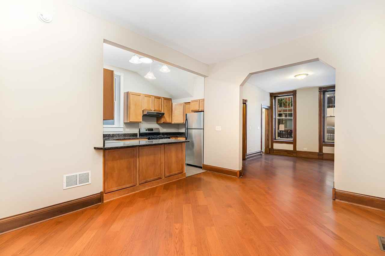 1809 W Cortland St Apt 1 #1 - Photo 5 of 11