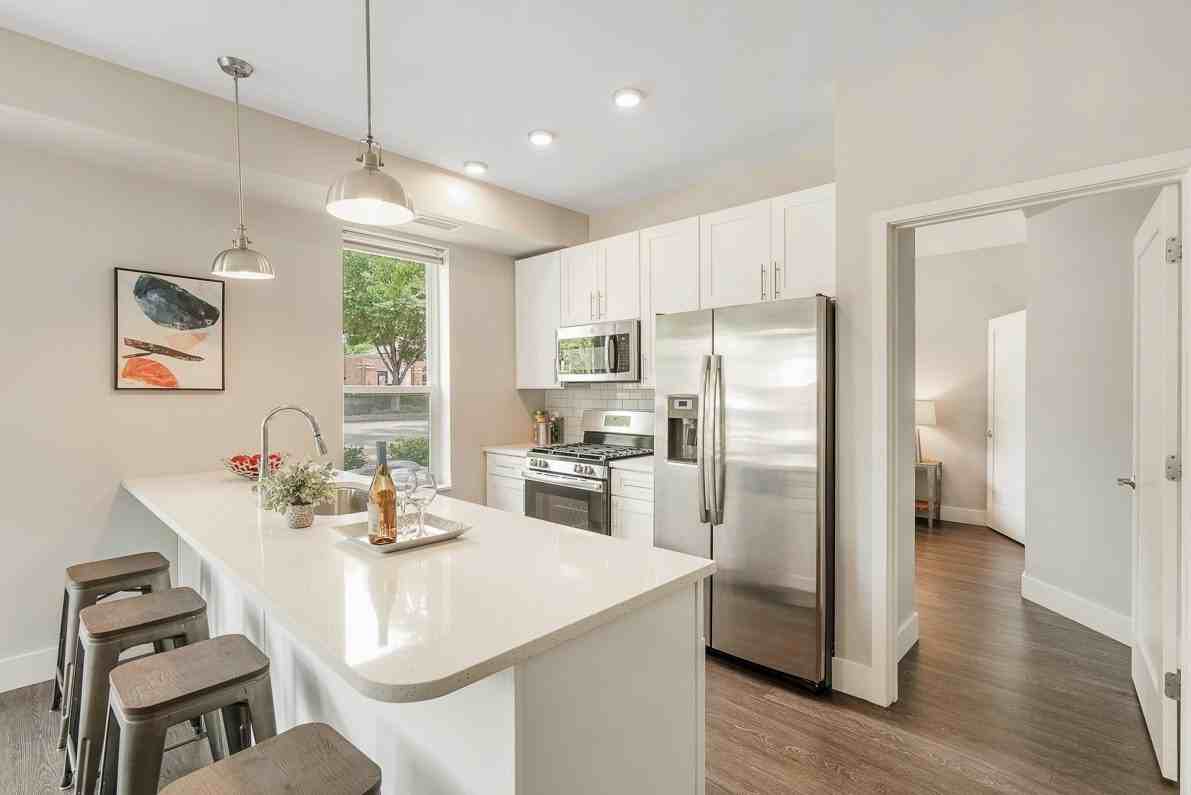 101 W Liberty St Apt 106 #106 - Photo 3 of 16