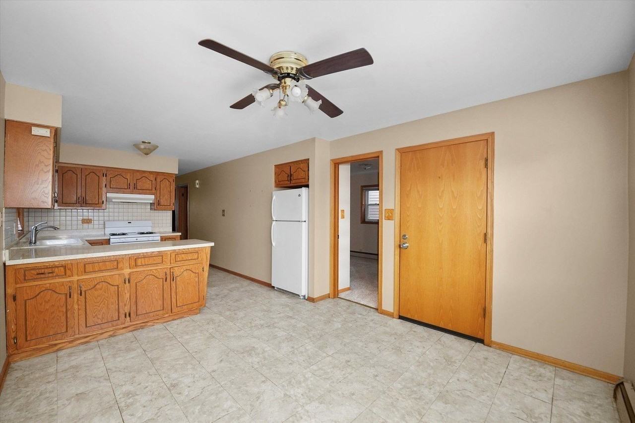 6212 S Major Ave Apt 2 #2 - Photo 6 of 13