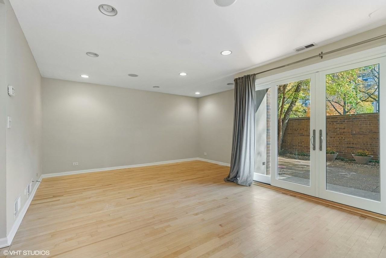 1330 N La Salle Dr Apt 106 #106 - Photo 7 of 12