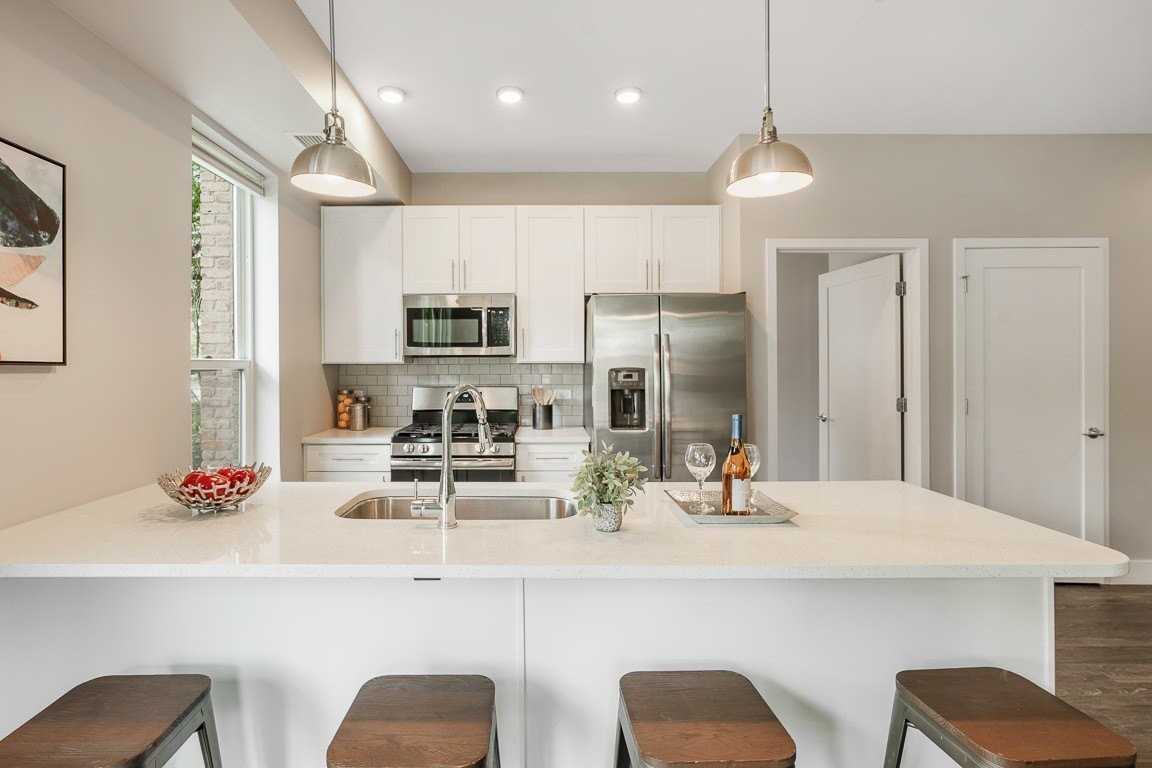 101 W Liberty St Apt 102 #102 - Photo 2 of 18