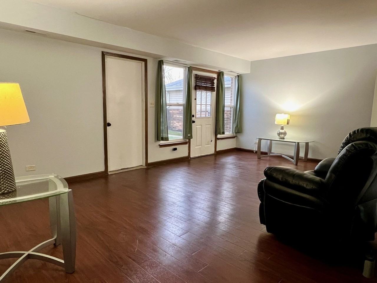 2611 E Martha Pl - Photo 5 of 21