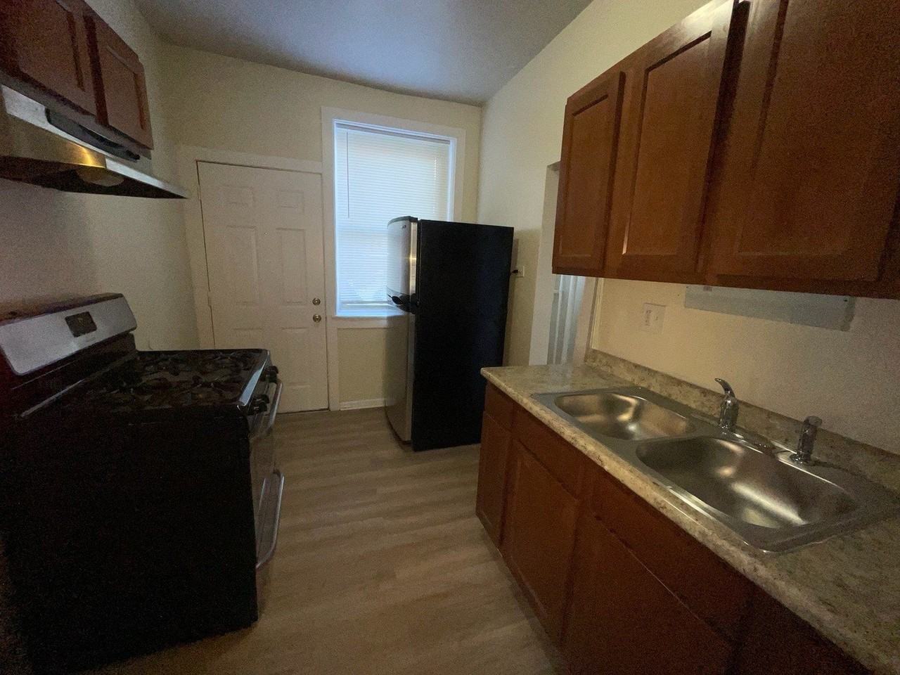 714 W 80th St Unit 1 #1 - Photo 7 of 10