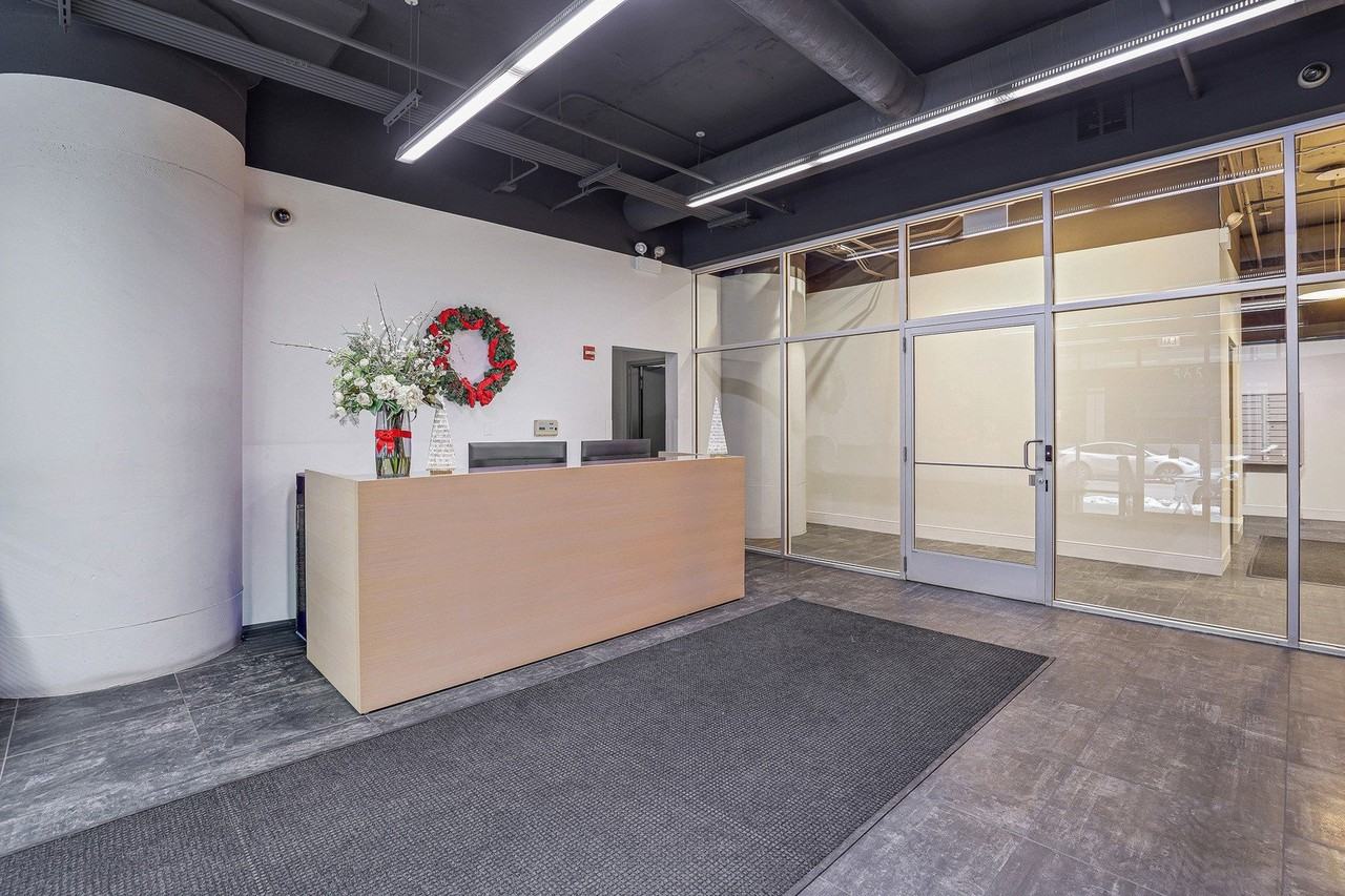 565 W Quincy St Unit 1805 #1805 - Photo 5 of 33