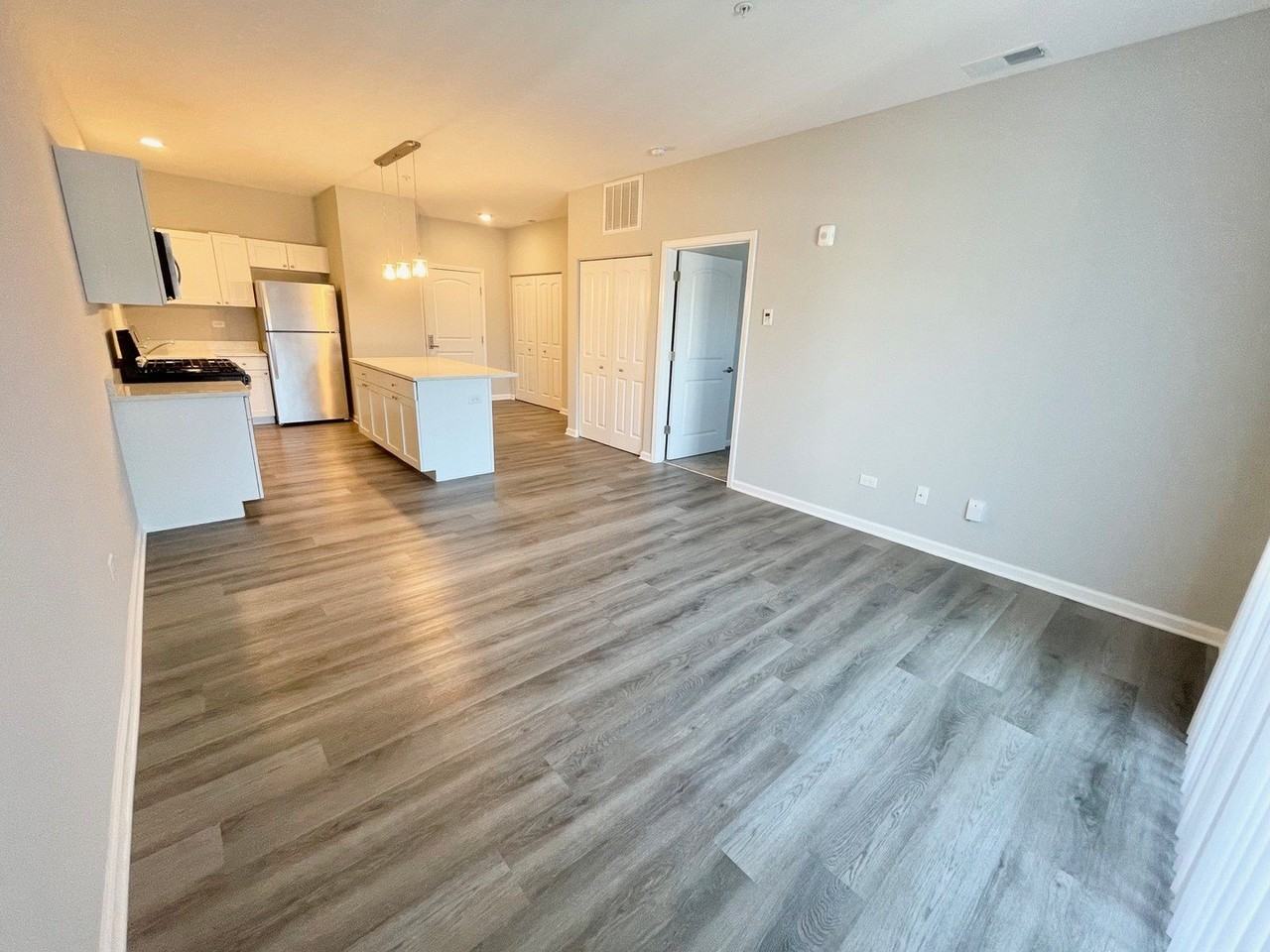 301 N Madison St Apt 2c #2C - Photo 6 of 13