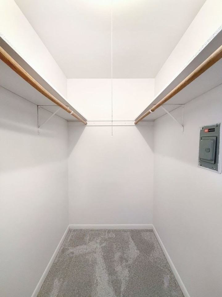 17812 Oak Park Ave Apt 2n #2N - Photo 7 of 14