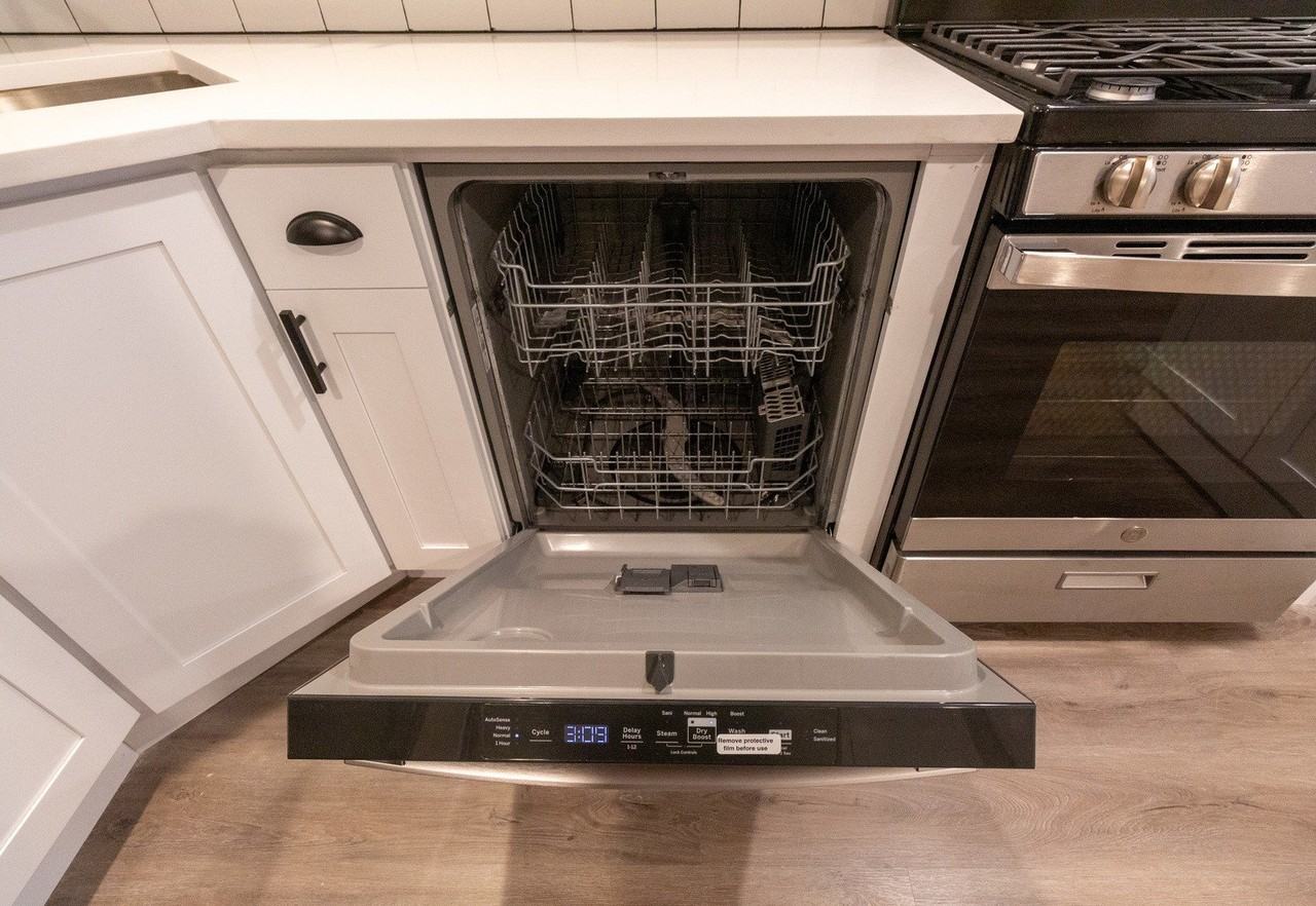 2817 N Talman Ave Unit Gs #GS - Photo 5 of 43