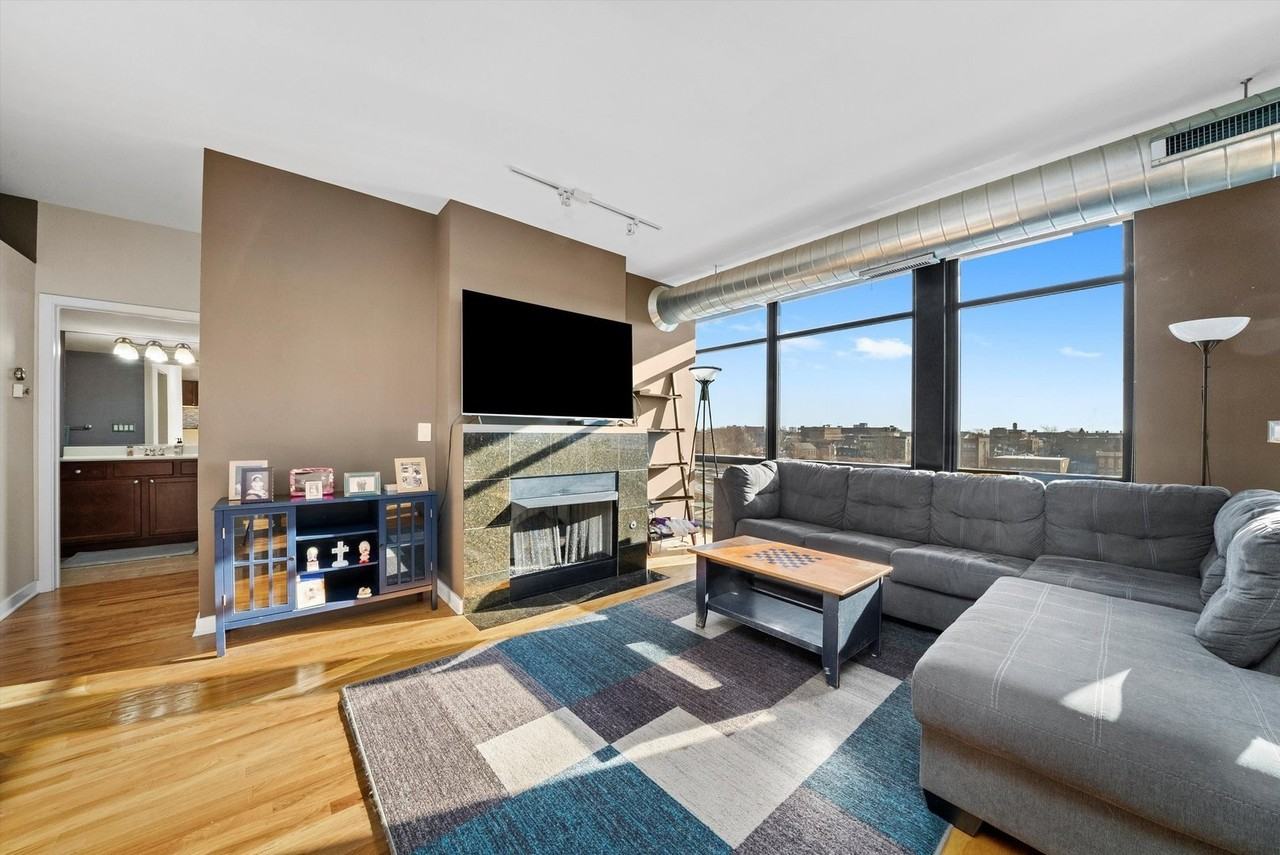 1001 W 15th St Unit 410 #410 - Photo 2 of 19