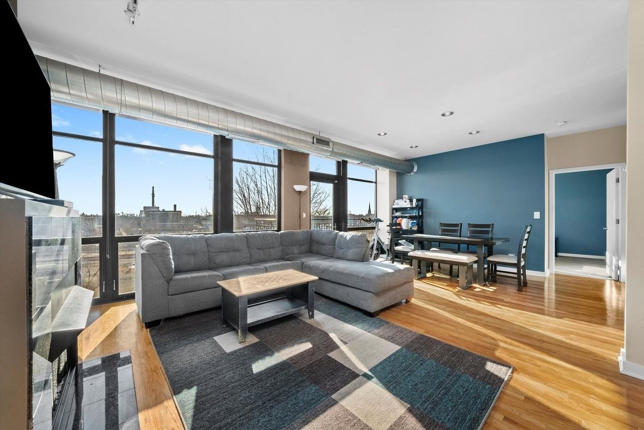 1001 W 15th St Unit 410 #410 - Photo 3 of 19