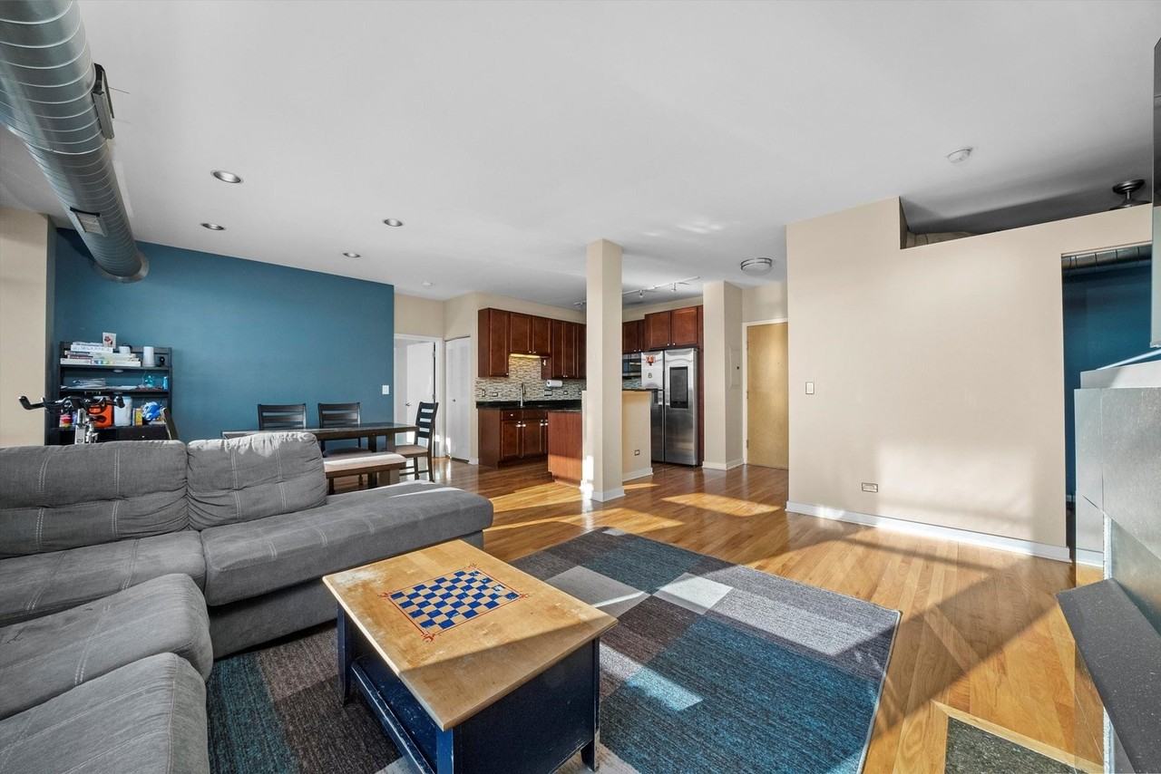 1001 W 15th St Unit 410 #410 - Photo 4 of 19