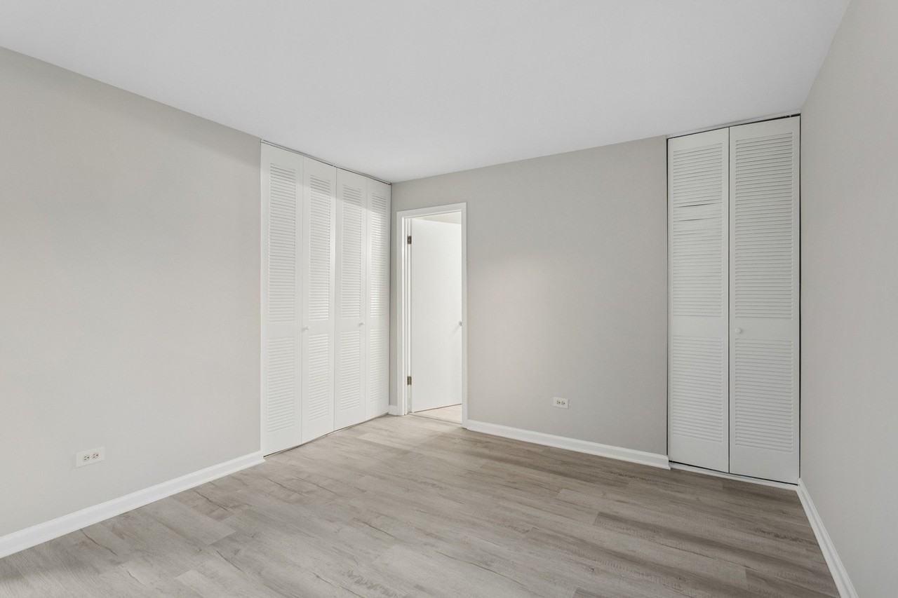 6185 Pinewood Ct Apt 202 #202 - Photo 7 of 20