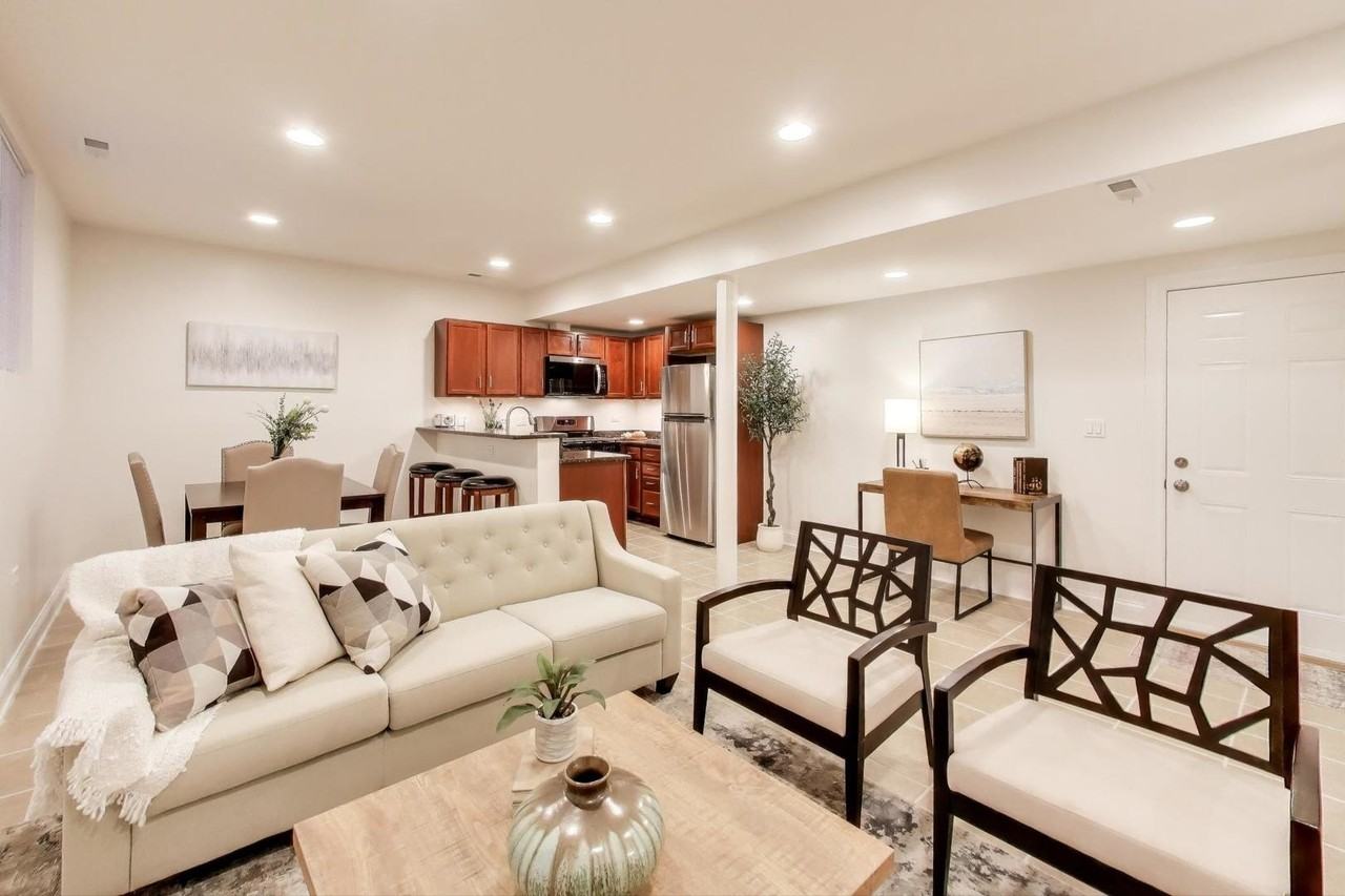 6170 N Winchester Ave Apt G #G - Photo 3 of 18