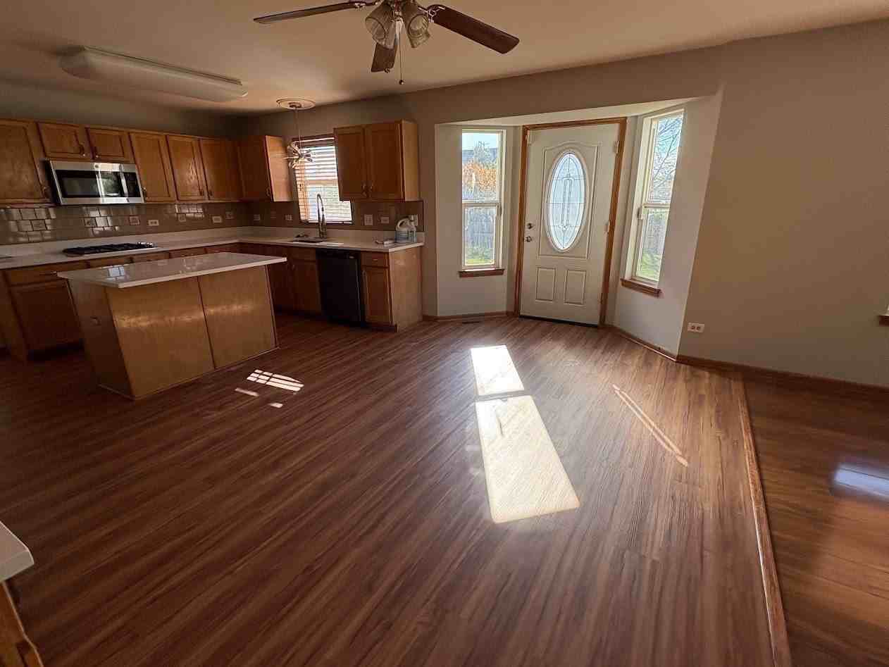 23901 Cahills Way - Photo 7 of 22