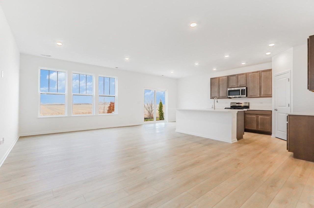 15230 S Hepworth Pl Unit 15230 #15230 - Photo 2 of 17