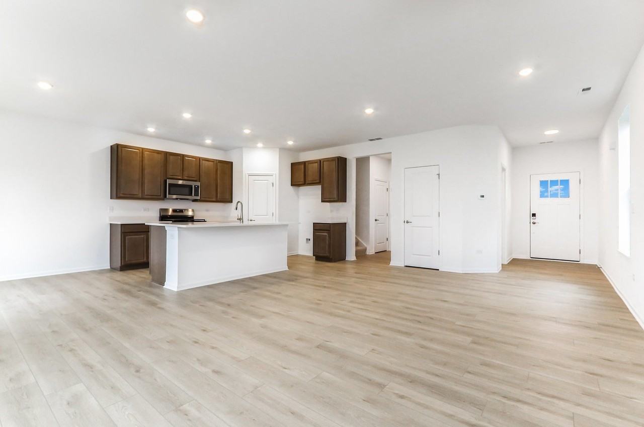 15230 S Hepworth Pl Unit 15230 #15230 - Photo 3 of 17