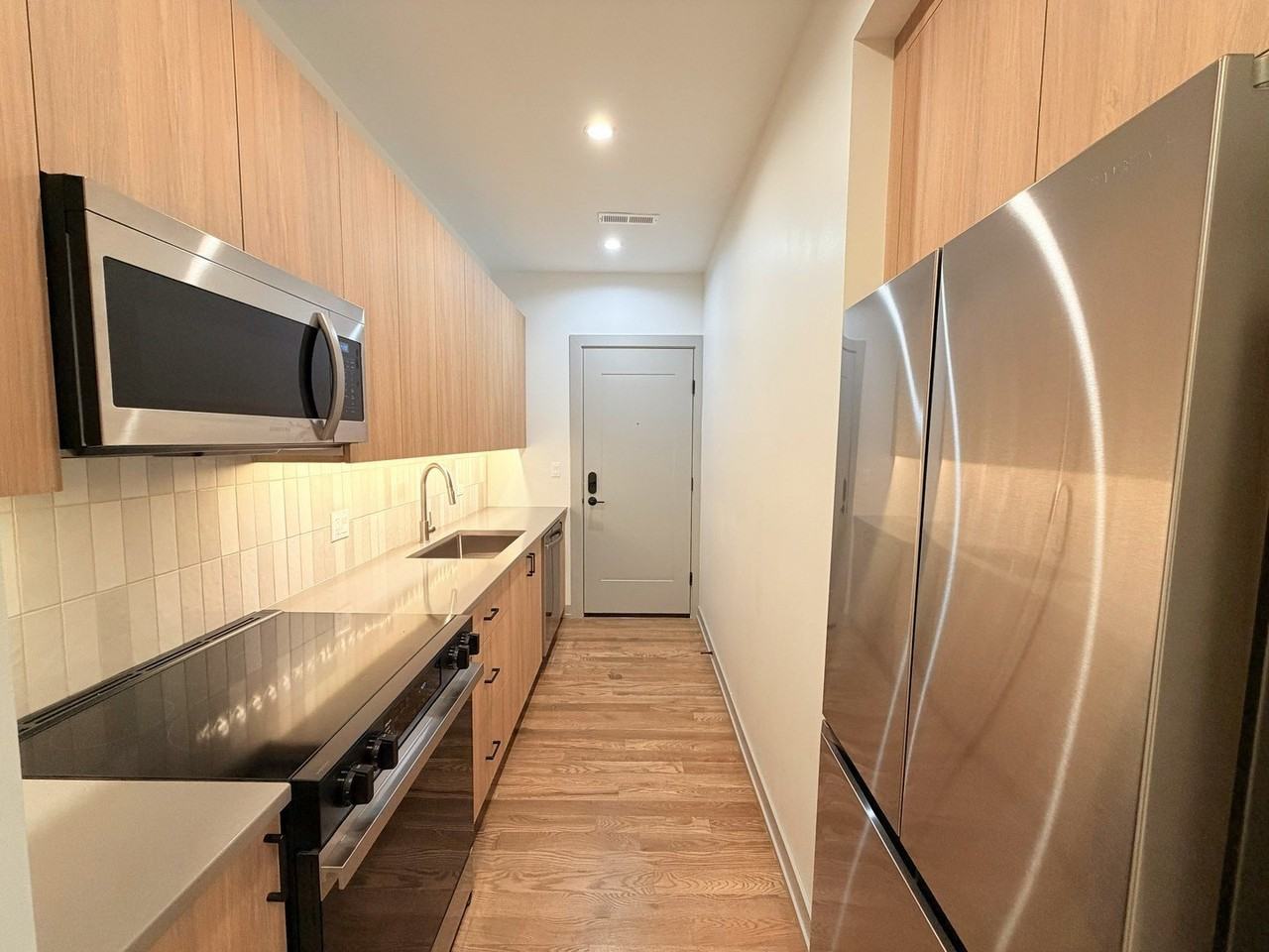 1339 W Estes Ave Apt 3d #3D - Photo 7 of 19