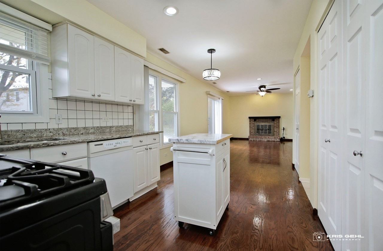 467 Highland Grove Dr - Photo 4 of 22