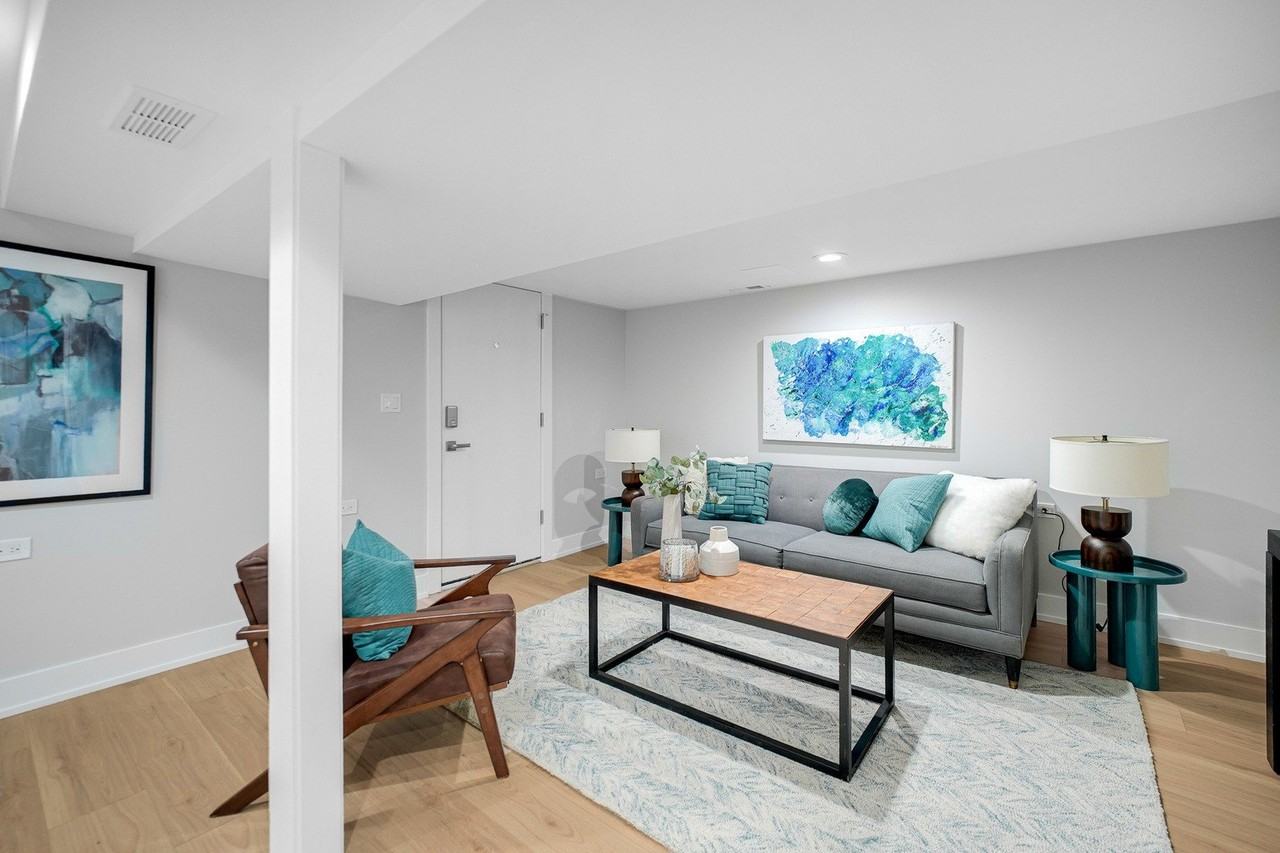 4721 W Warwick Ave - Photo 5 of 42