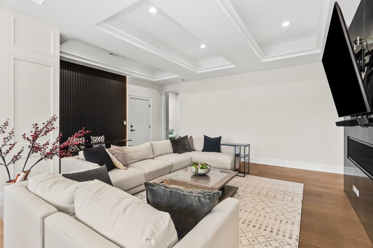 1425 W Fullerton Ave Unit 3n #3N - Photo 3 of 15