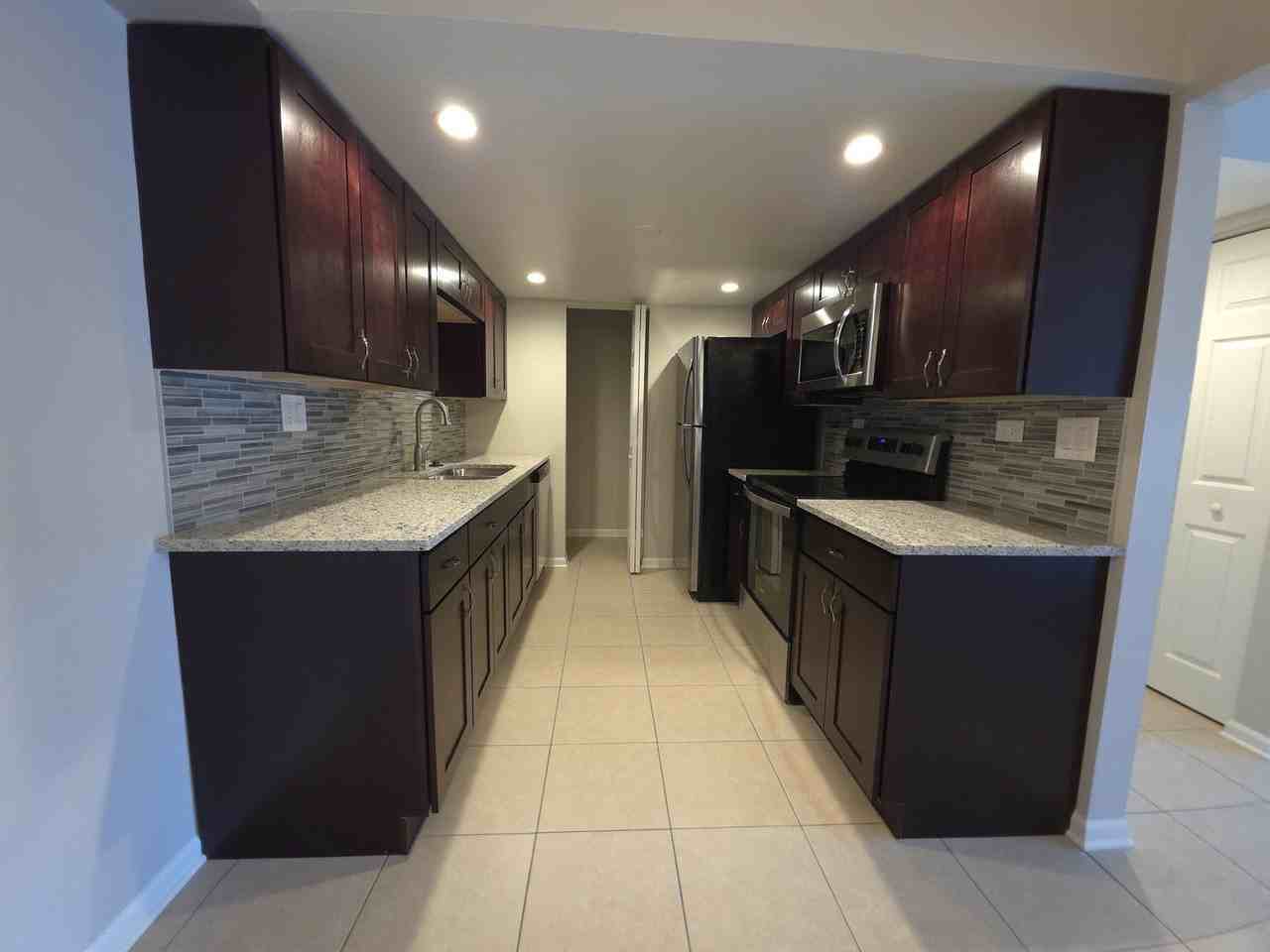 510 Kiowa Dr Apt 104 #104 - Photo 4 of 10