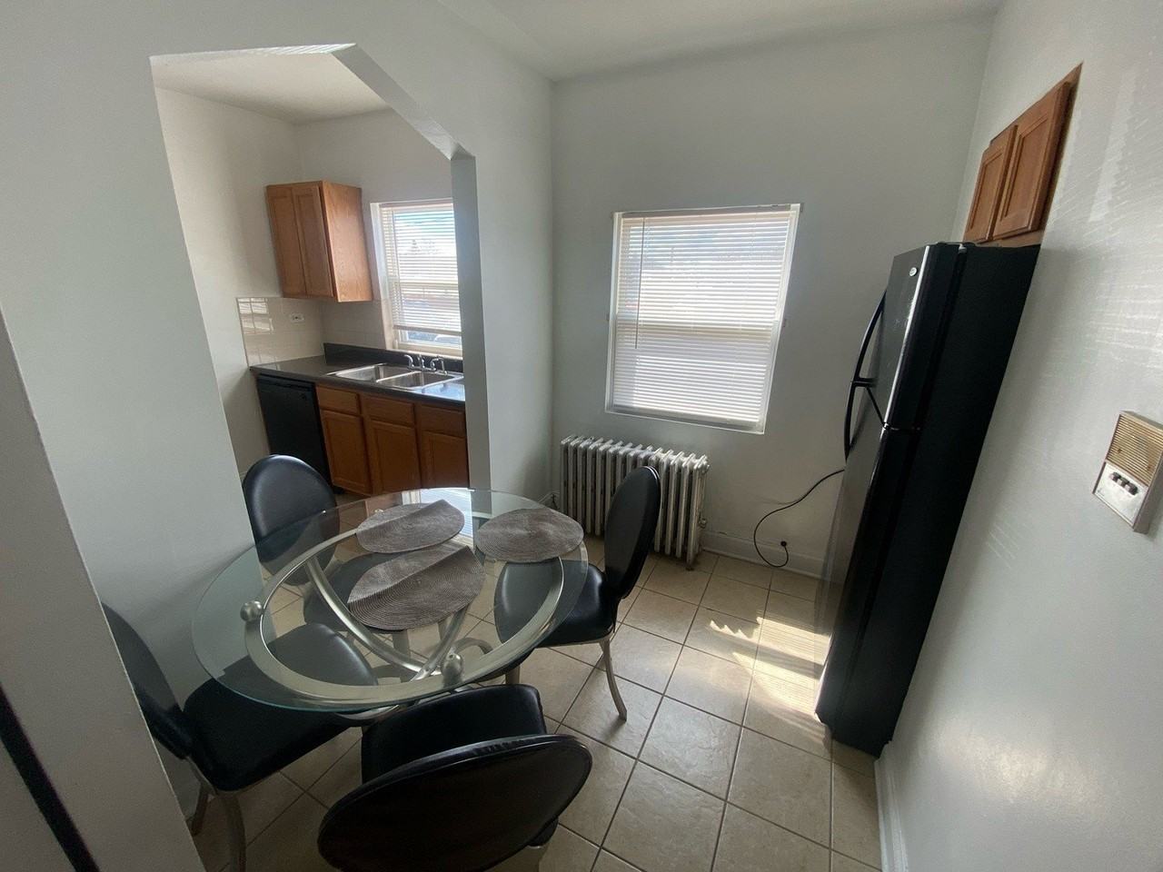 2419 N Oak Park Ave Apt 2c #2C - Photo 2 of 7