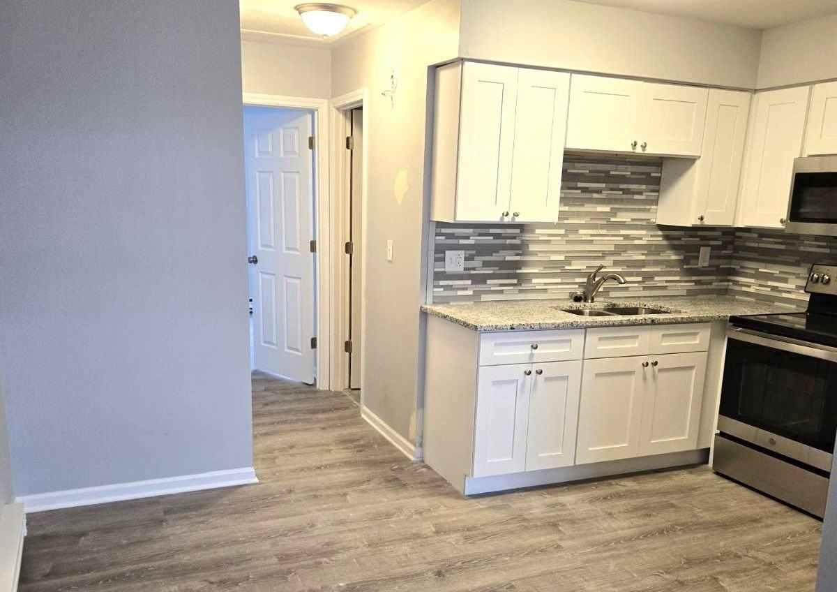 1014 Bratton Ave Apt 3 #3 - Photo 5 of 11