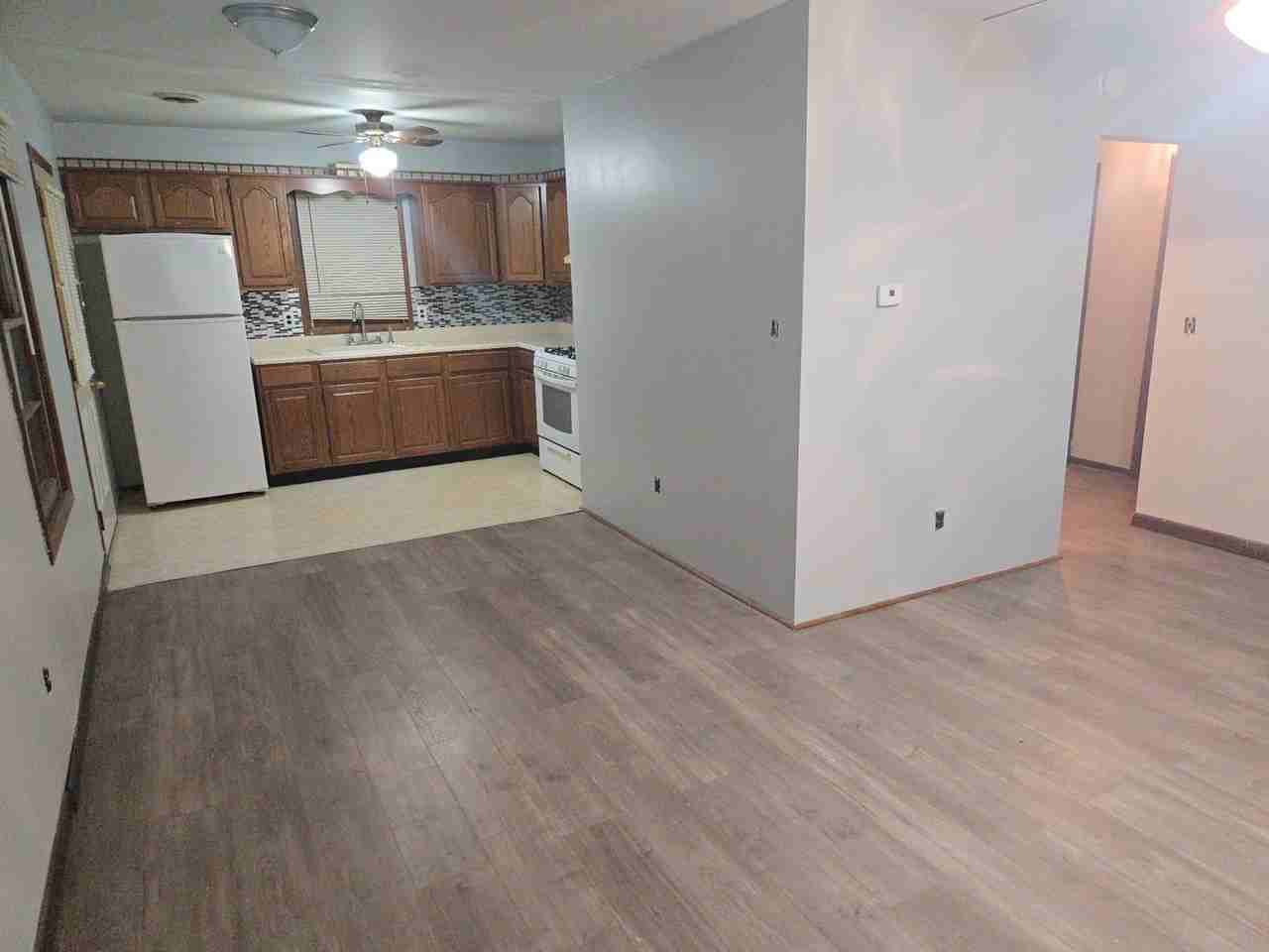 607 W Bluff St - Photo 2 of 8