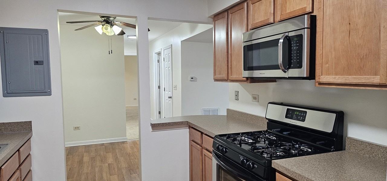 833 Village Quarter Rd Apt A4 #A4 - Photo 7 of 26