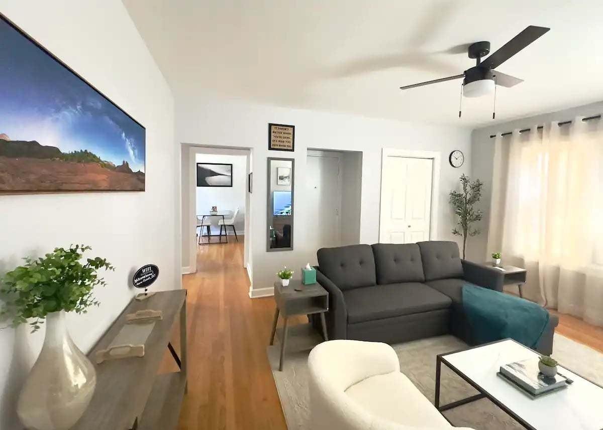 6439 N Hamilton Ave Apt 2c #2C - Photo 3 of 18