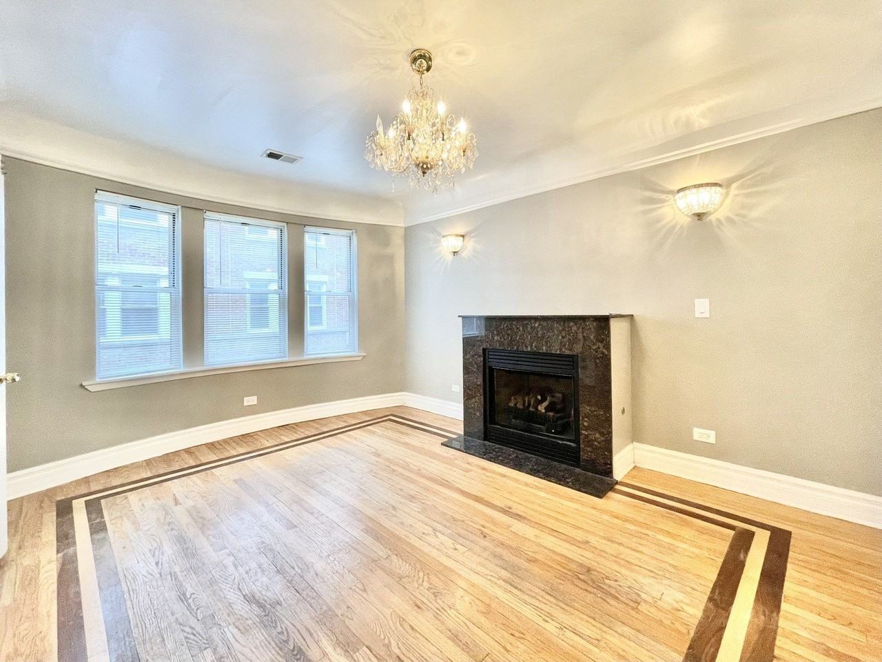 40 N Menard Ave Apt 1a #1A - Photo 2 of 14