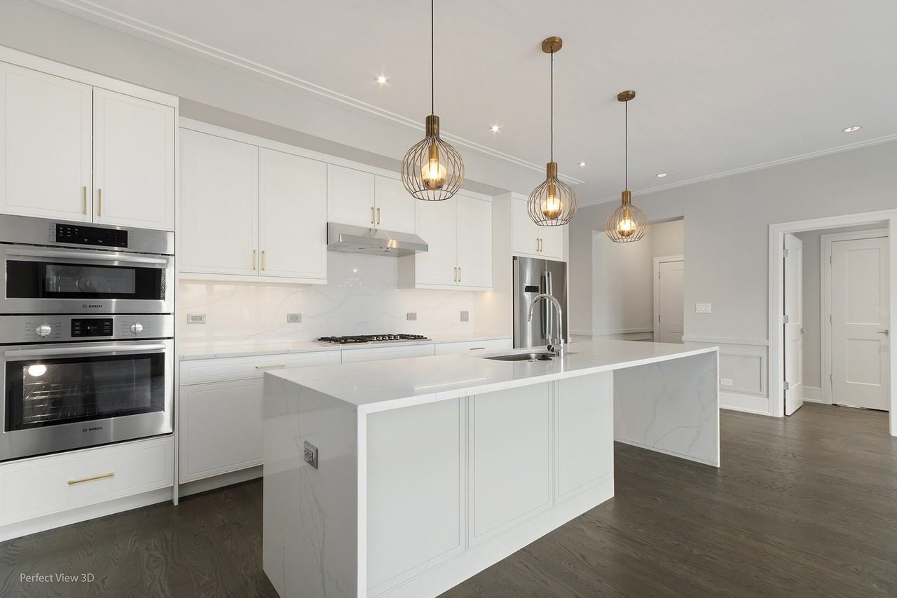 2409 W Berenice Ave Apt 401 #401 - Photo 4 of 23