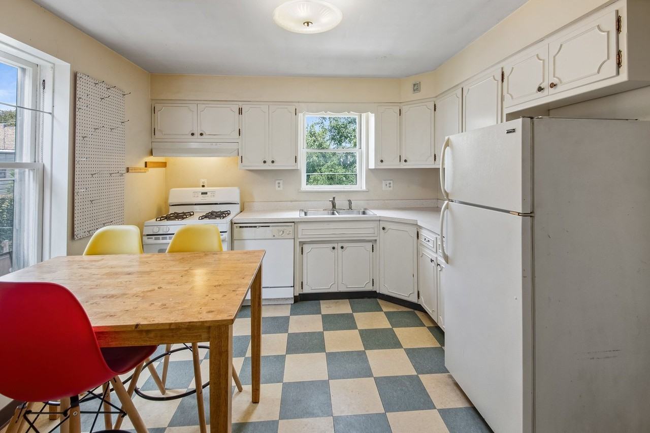 3006 W Logan Blvd Unit 2 #2 - Photo 6 of 22