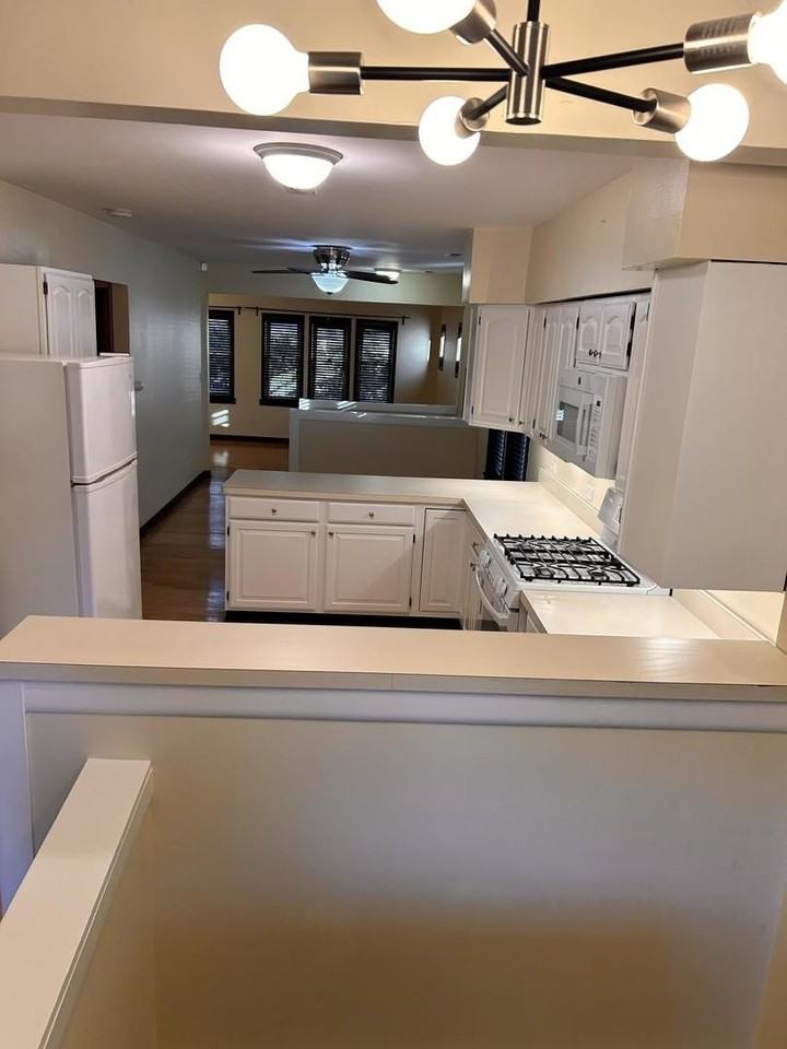 1307 Harlem Ave - Photo 5 of 45