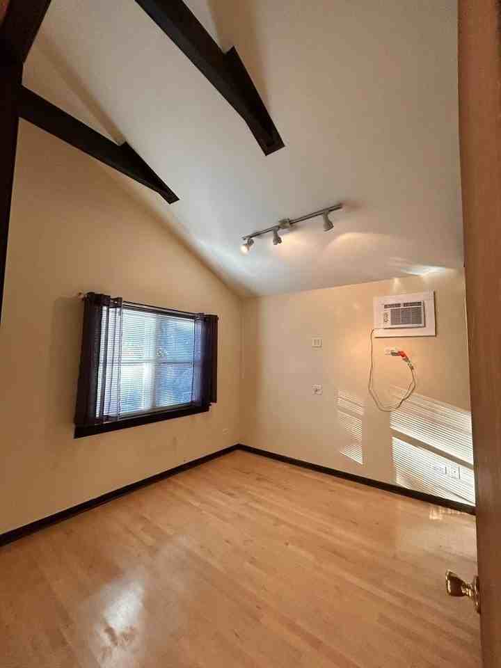 1307 Harlem Ave - Photo 6 of 45