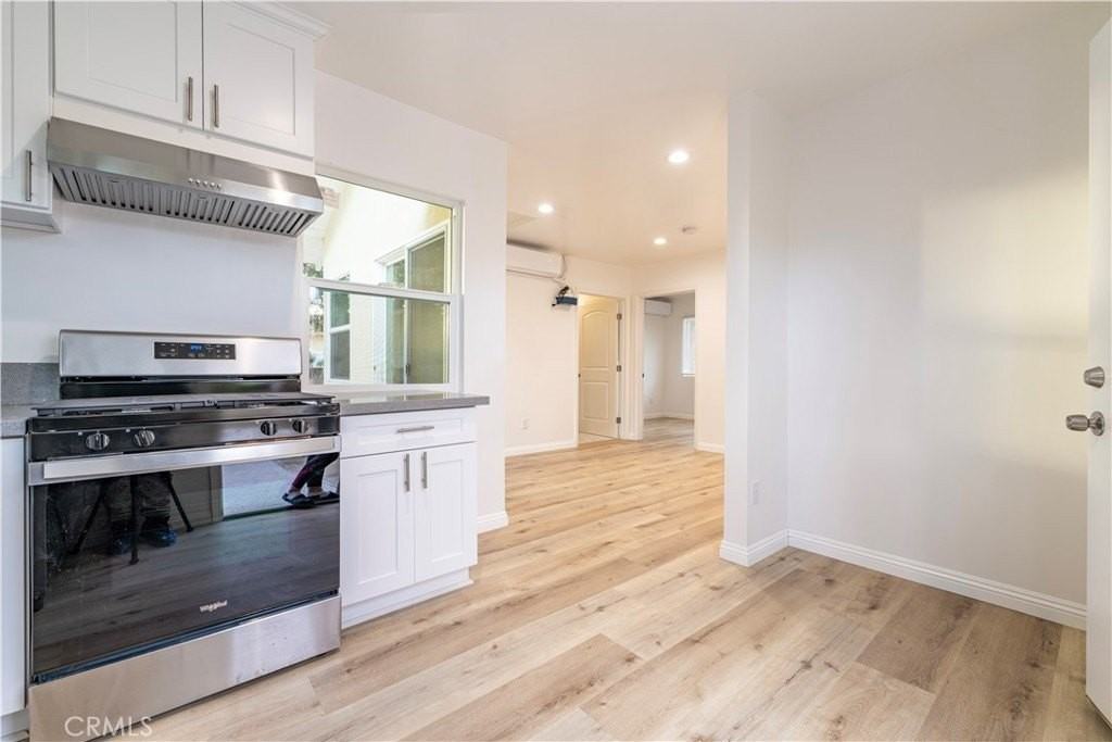 220 E 4th St - Photo 3 of 18