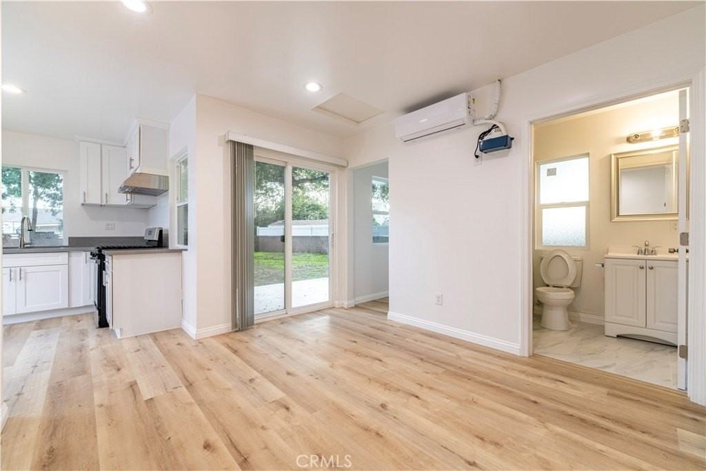 220 E 4th St - Photo 5 of 18