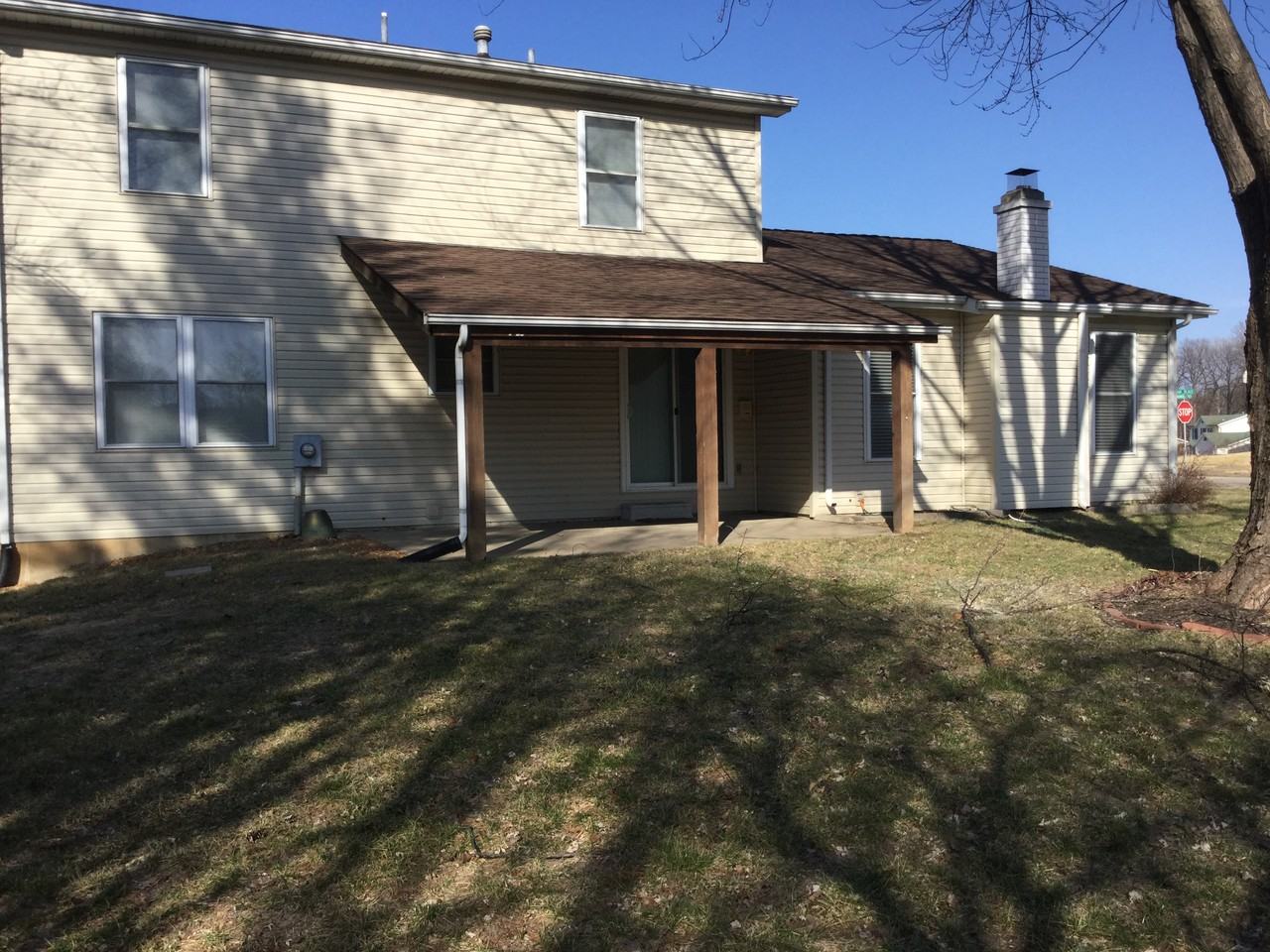 1102 Riverwood Pl Dr - Photo 2 of 16