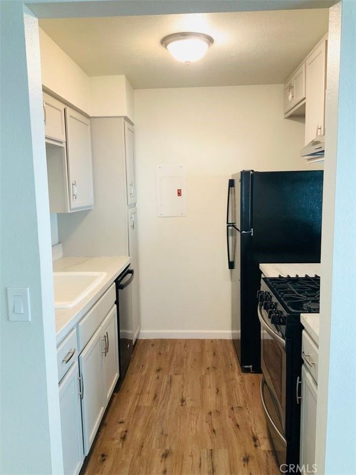 61737 Desert Air Rd #D - Photo 3 of 19